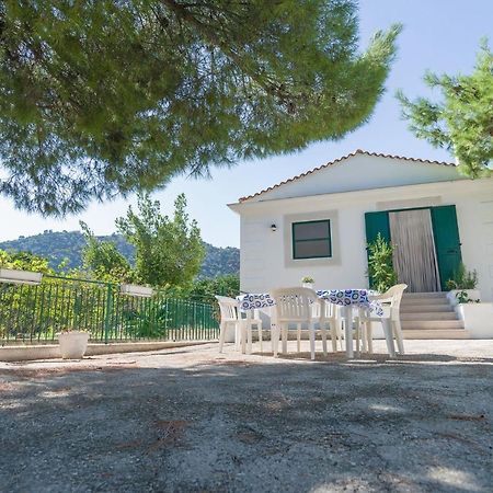 Tre Torri Villa Матината Екстериор снимка