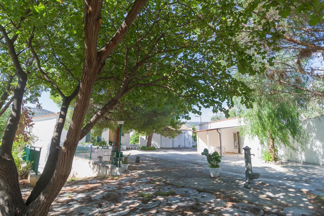 Tre Torri Villa Матината Екстериор снимка